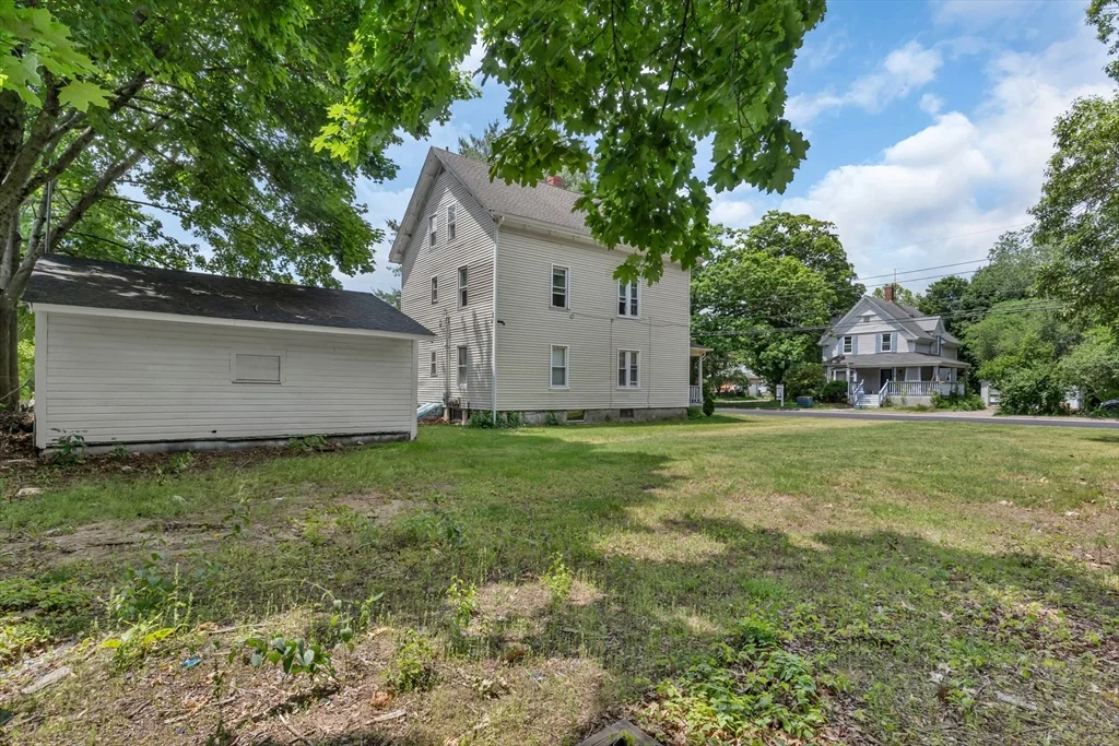39 Hope St, Attleboro