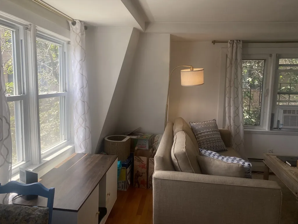 278 Harvard St, Mid-Cambridge