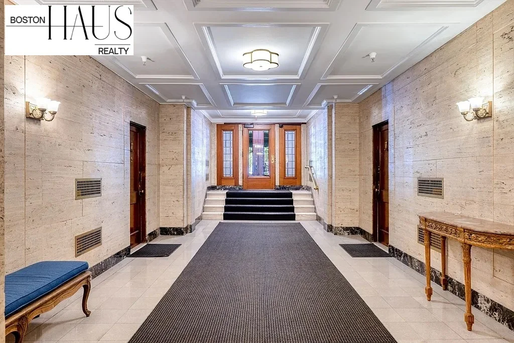 250 Commonwealth Ave, Back Bay