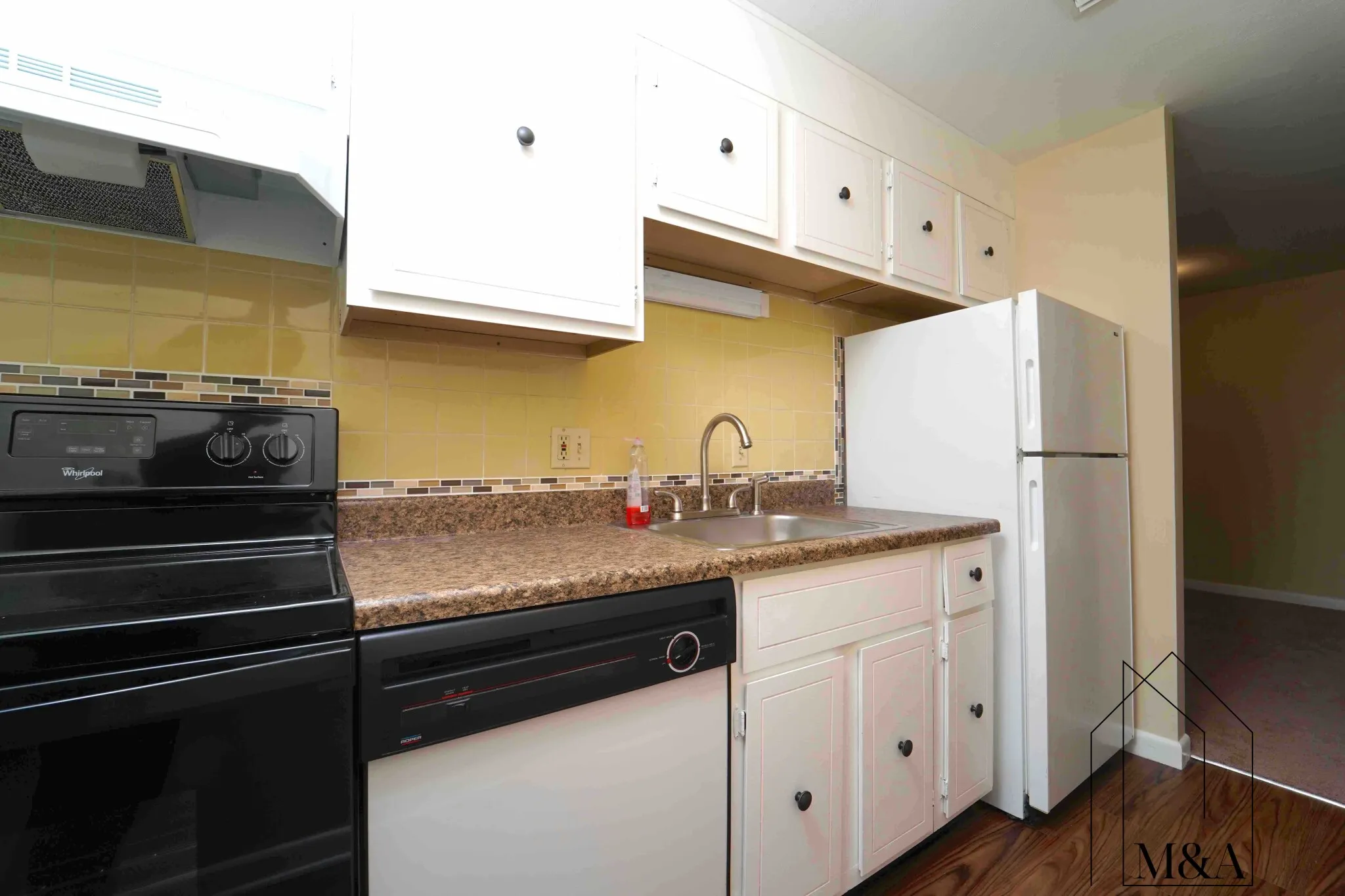 176 Maple Ave, Rutland