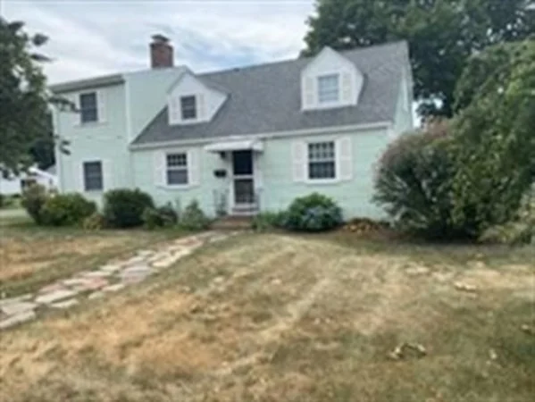 272 Brook St, Nobscot