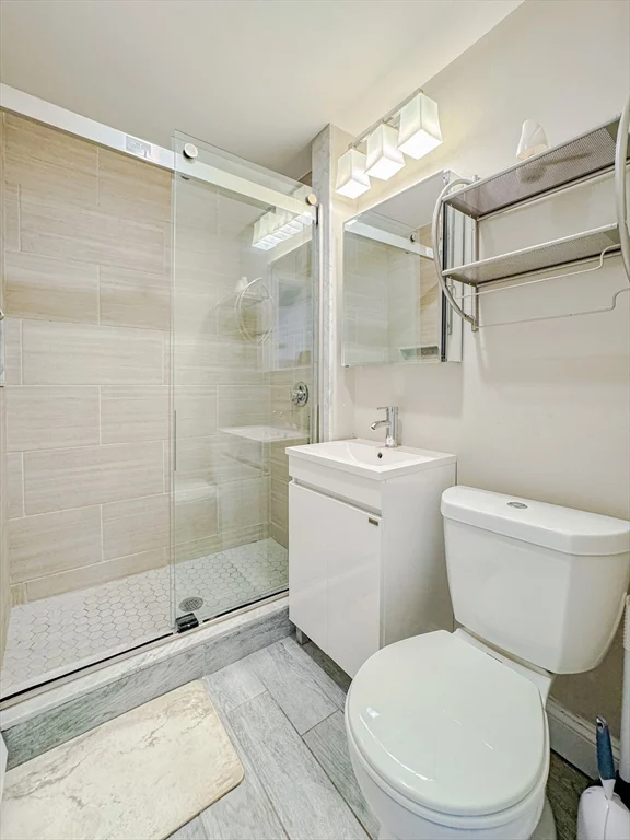 19 Town Hill St, Quincy