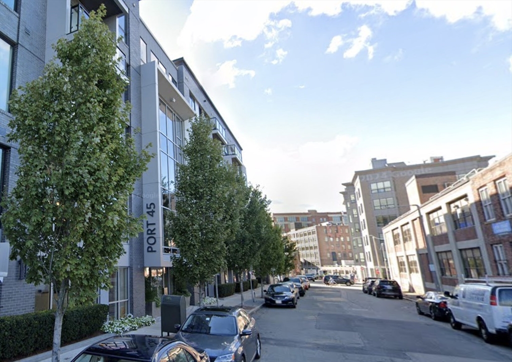 45 W 3rd St, South Boston