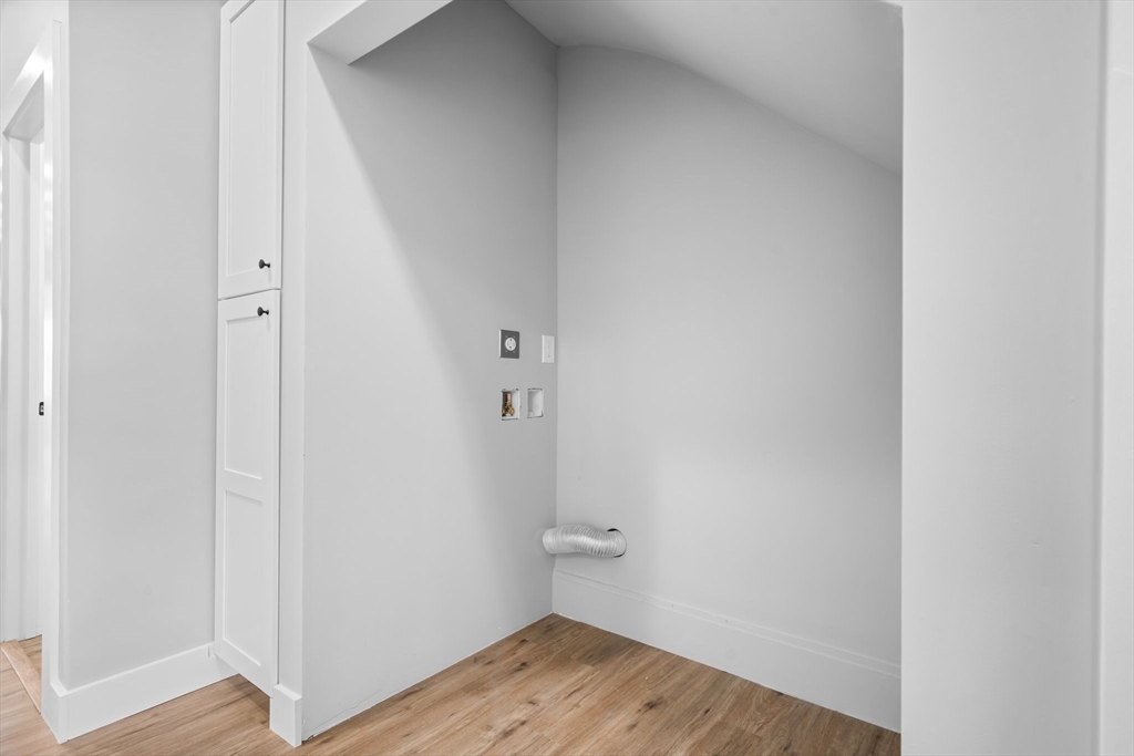 390 Meridian St, Central Square