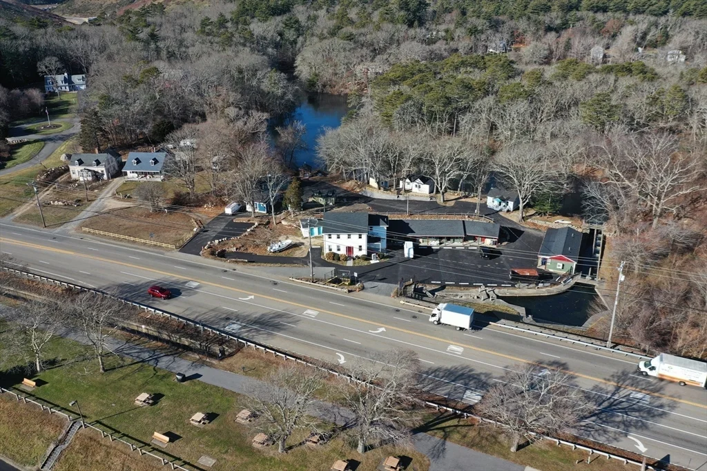 825 Scenic Hwy, Bourne