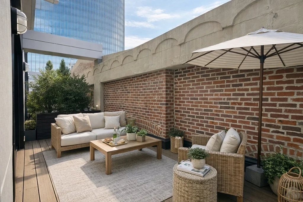 121 Portland St, West End