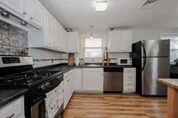 34 Brookline Ave, Hull