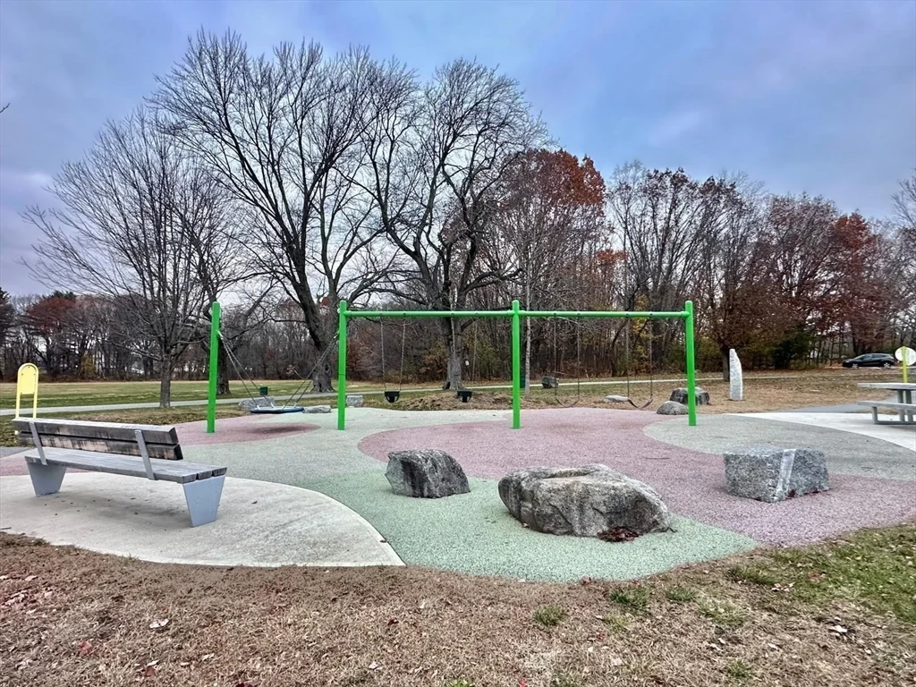 363 Hildreth, Lowell