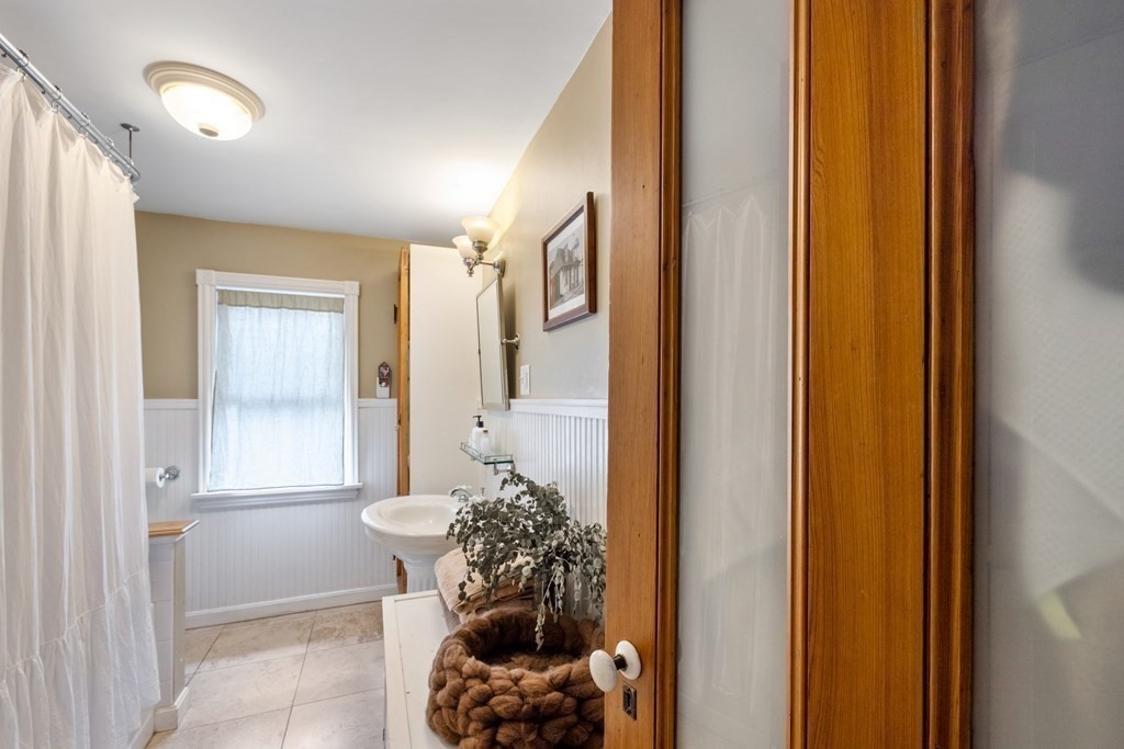 327 Sumner St, East Boston