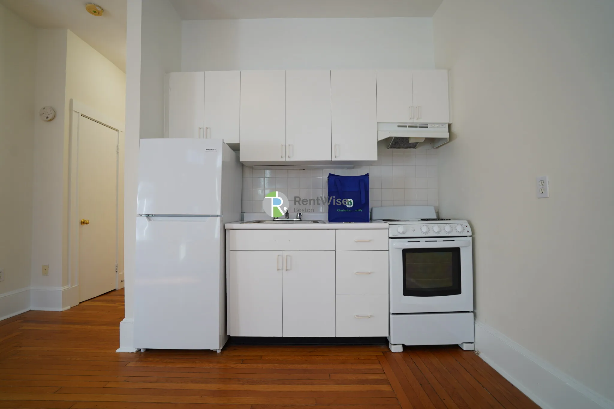 17 Fairbanks St, Griggs Park