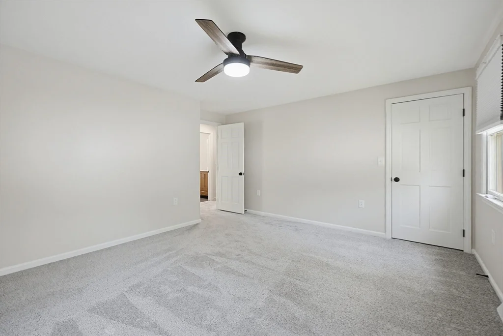 1 West Belcher, Foxboro