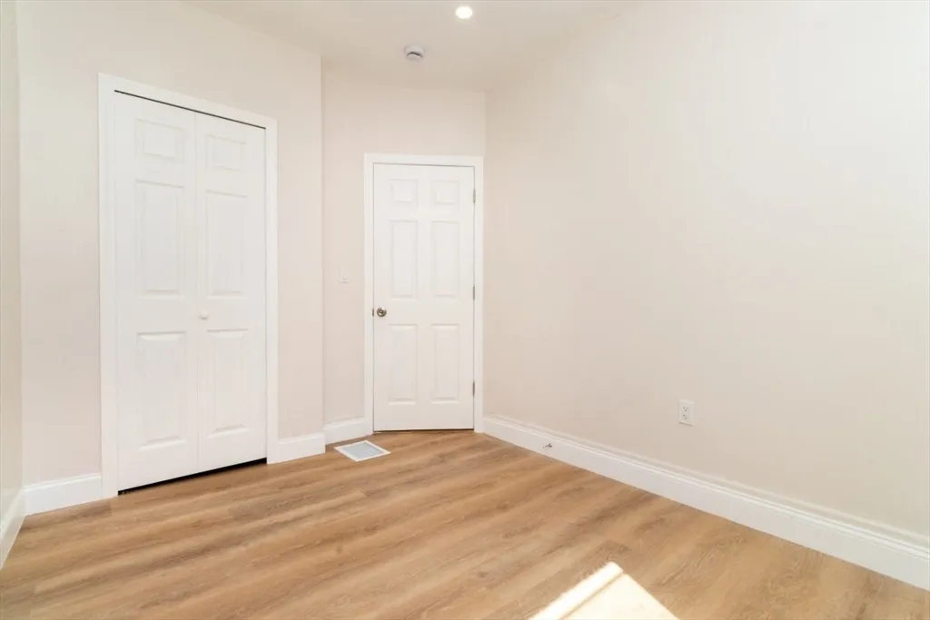 331 Centre St, Jamaica Plain