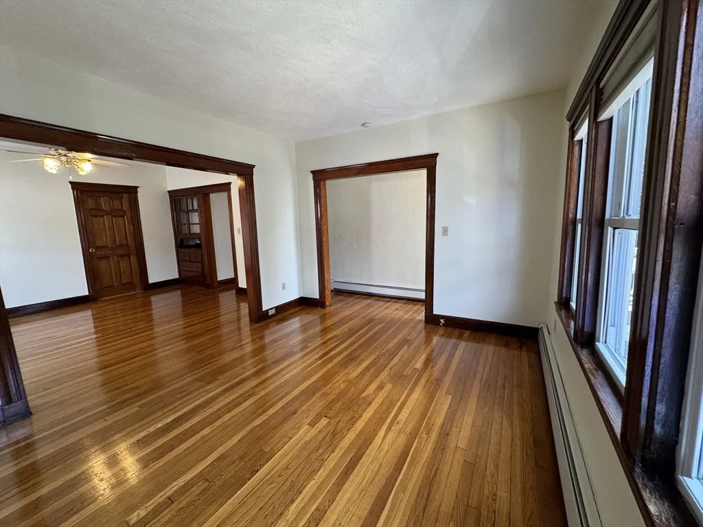 10 Laurel Ter, Ward Two