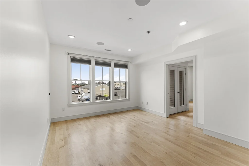 542 Dorchester Ave, South Boston