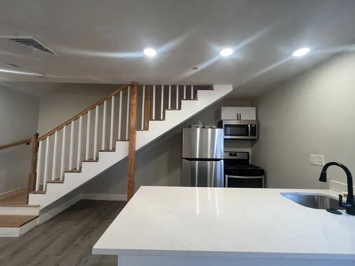 28 Otis St, East Somerville