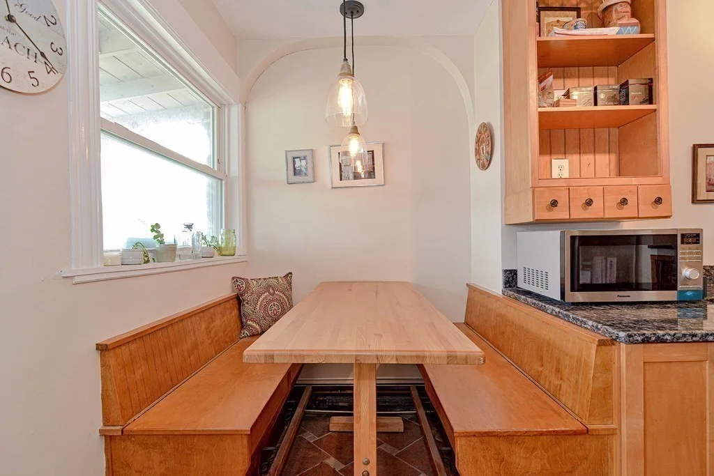 842 Nantasket Ave, The Alphabets