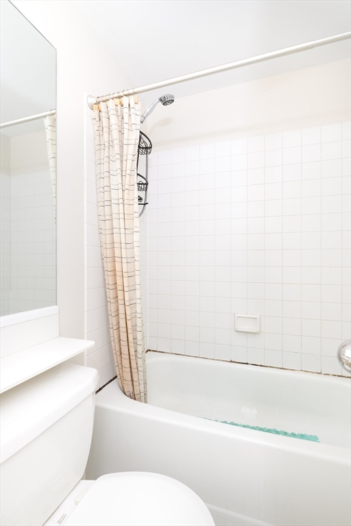 950 Massachusetts Ave, Riverside