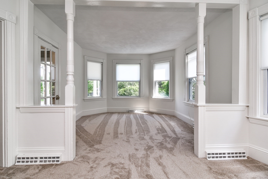 76 Walnut St, Natick