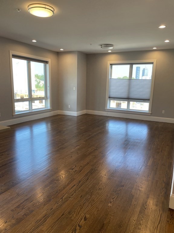 15 Guild St, Roxbury