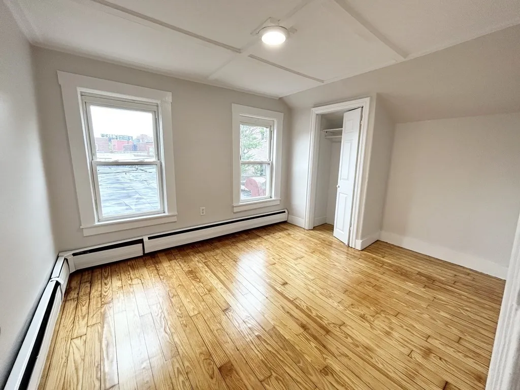 13 Saratoga, Boston