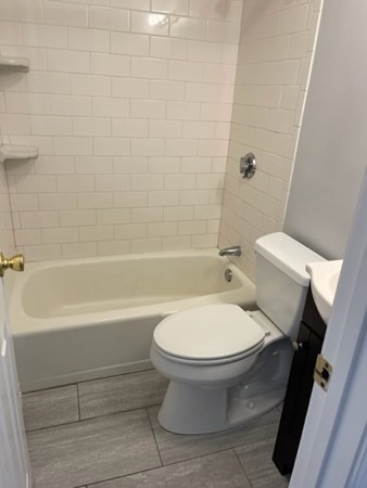 8 Groton Harvard Rd, Ayer