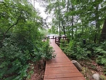 2399 Bay Rd, Sharon