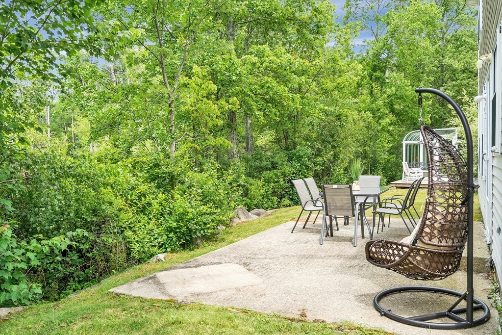 74 Juniper Ln, Tewksbury