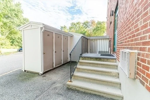 295 Main St, Reading