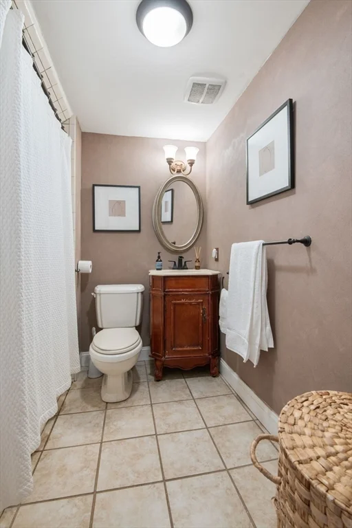 64 Commonwealth, Back Bay