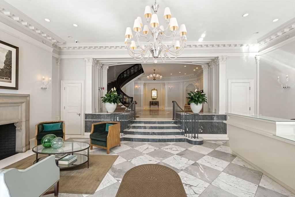 409 Commonwealth Ave, Back Bay