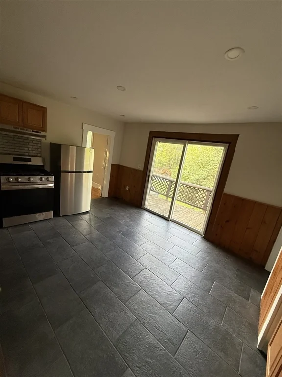 319 Canton Sr, Fitchburg