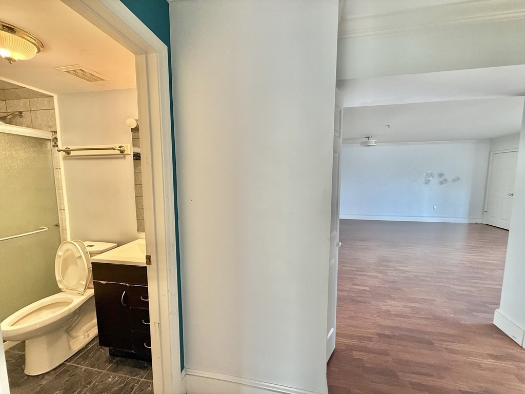 86 E Howard St, Quincy