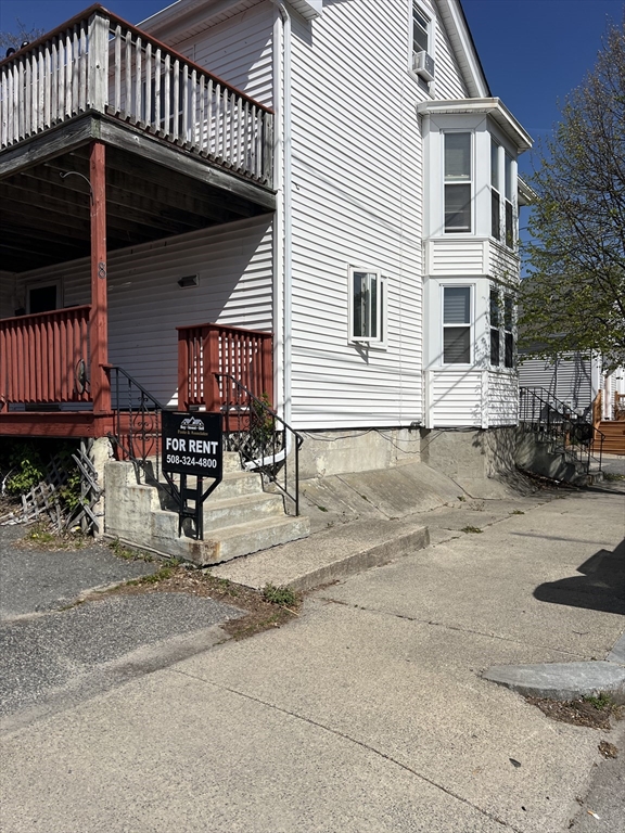 8 Federal St, Warren