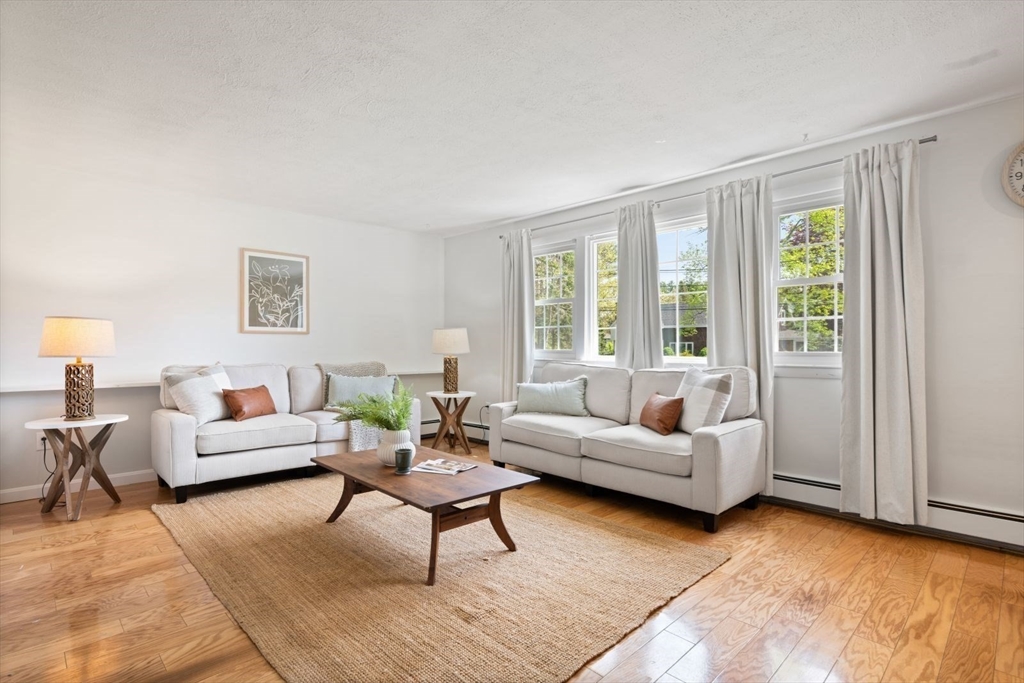 112 Argilla Rd, Andover