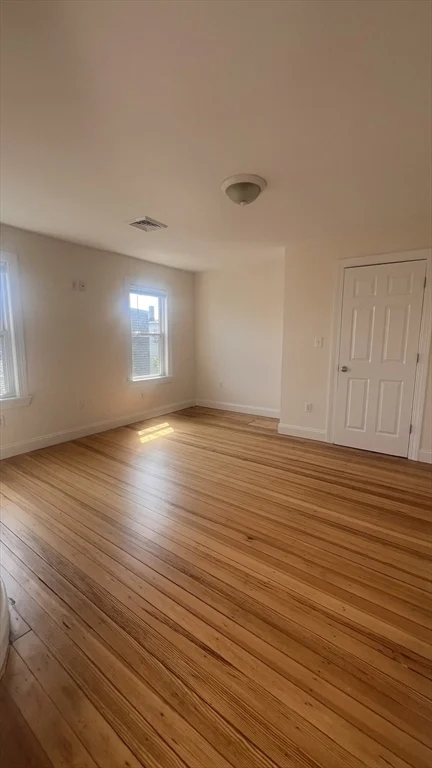 14 Humboldt Pl, South Boston