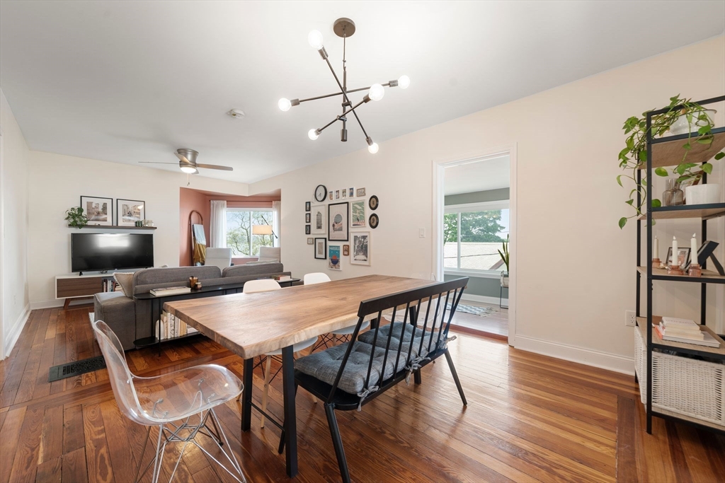 62 Park Ave, Winthrop