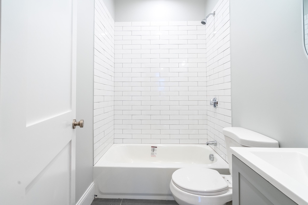 60 6th St, East Cambridge