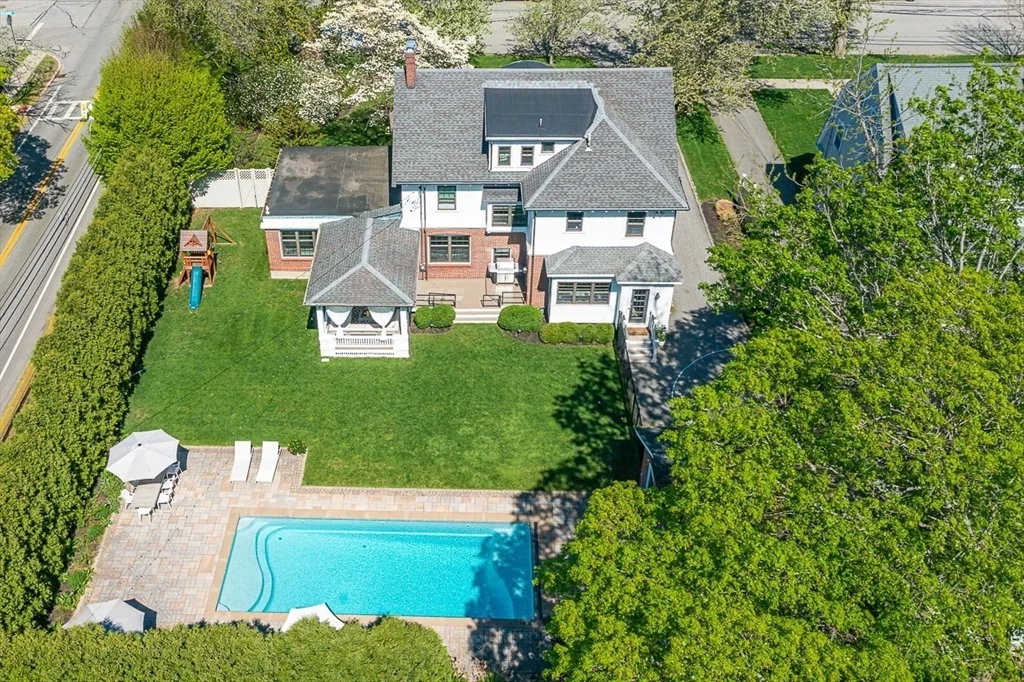 54 Wedgemere Ave, Wedgemere