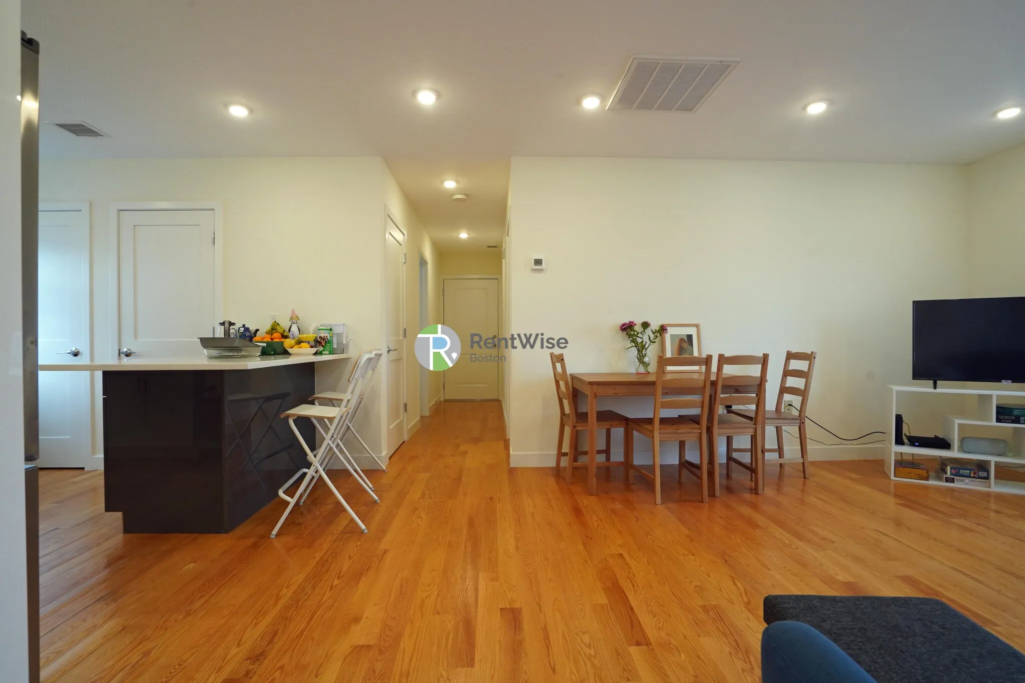 15 Kelley Ct, Allston