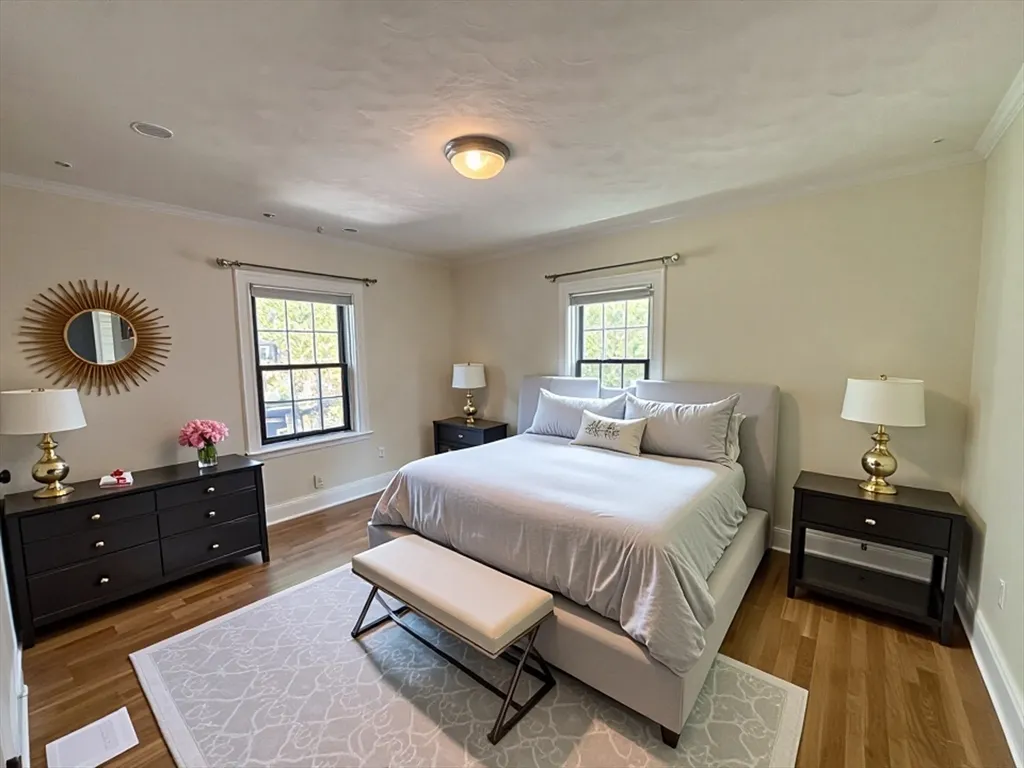 33 Clearwater Rd, Chestnut Hill