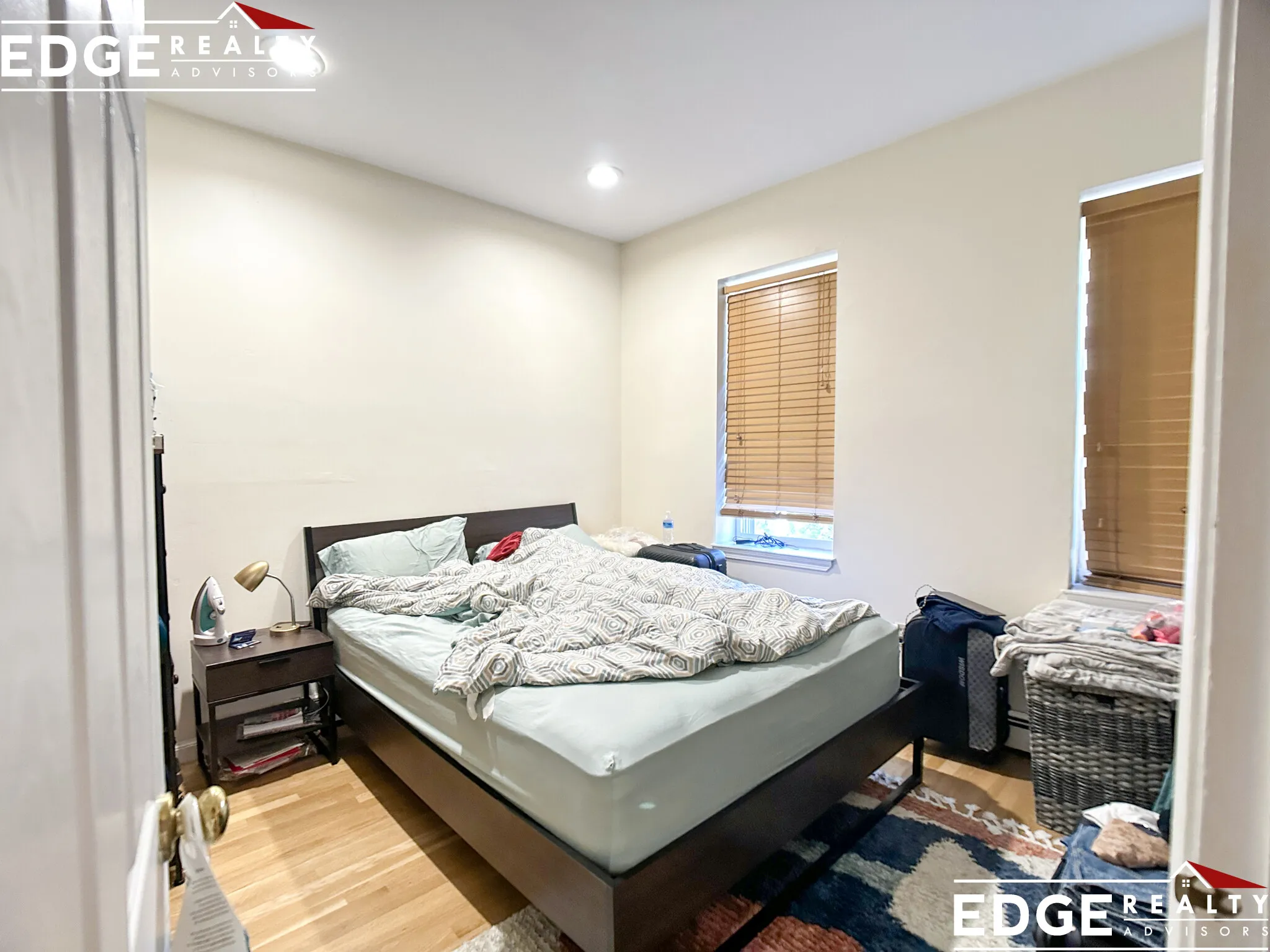 390 Riverway, Mission Hill