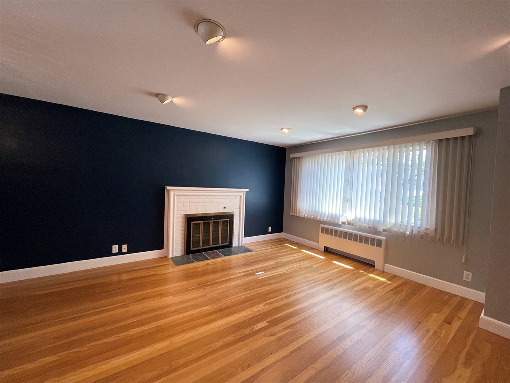 136 Truman, Newton