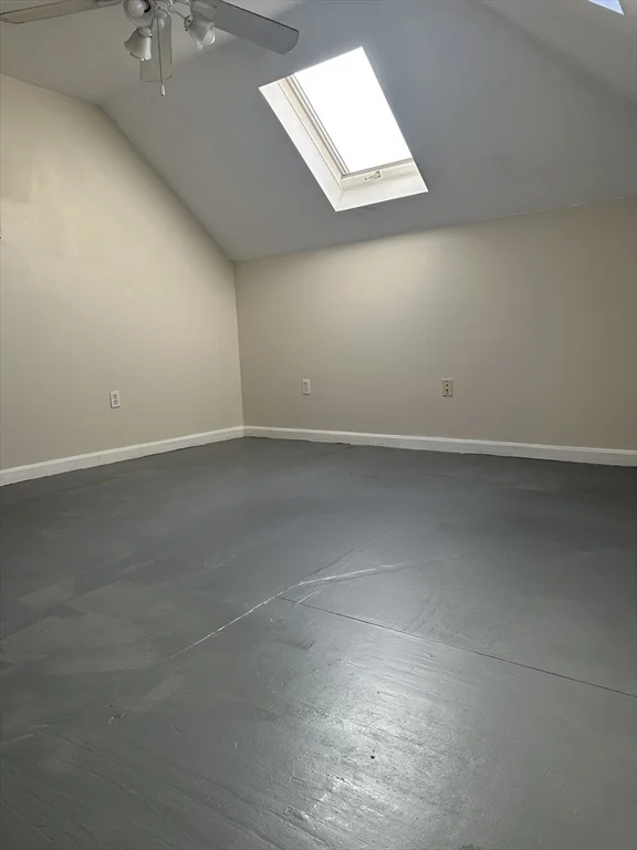 9 Station Rd, Salem