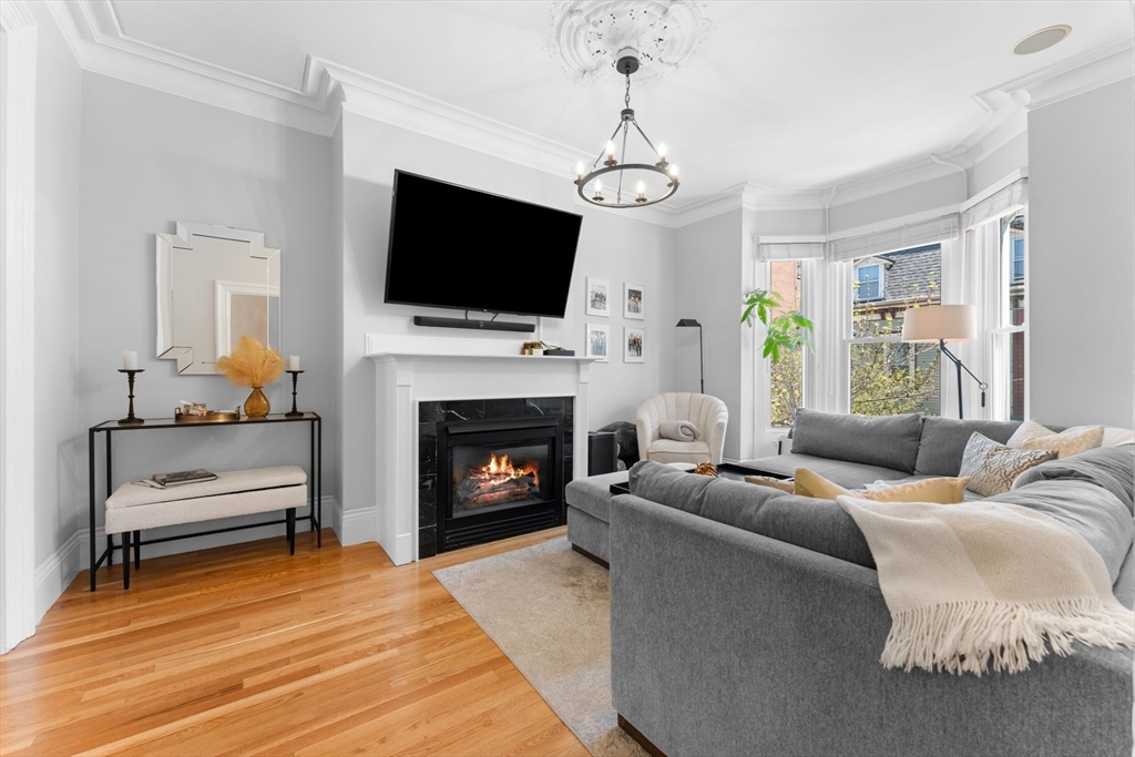 9 Gates St, South Boston