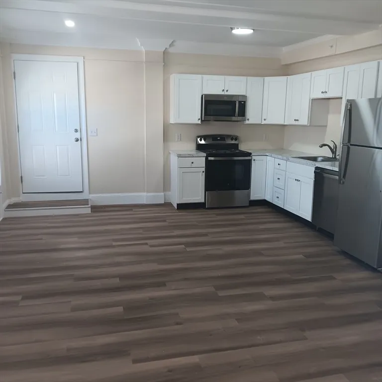 99 Main St, Middleboro