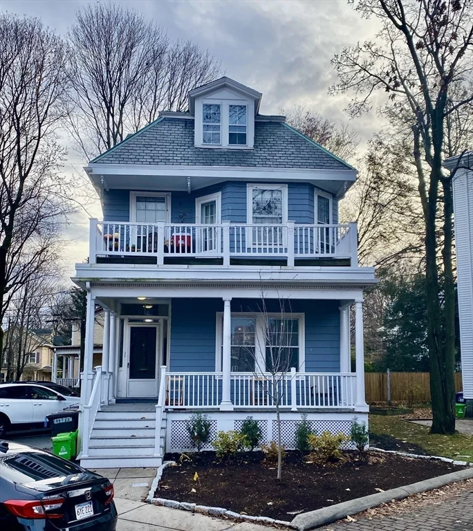 24 Grovenor Rd, Jamaica Plain