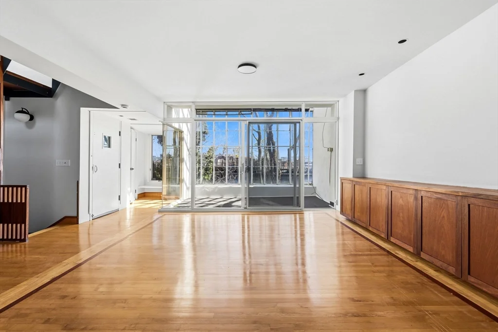 298 Columbus Ave, Back Bay