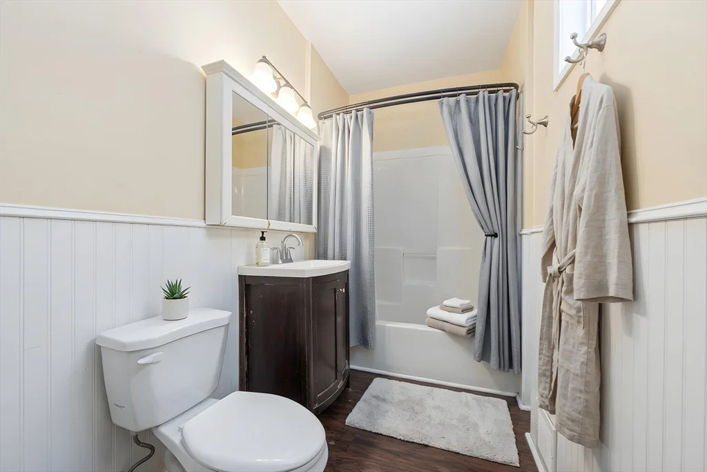 21 Royal St, Allston
