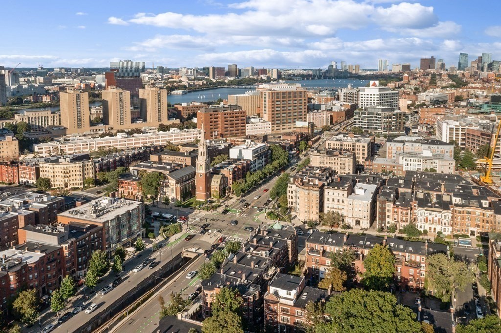 903 Beacon St, Back Bay
