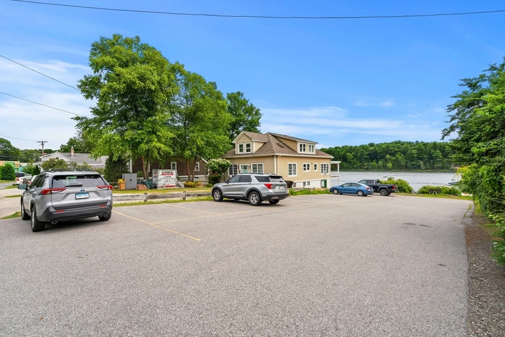 35 Merrimac, Amesbury